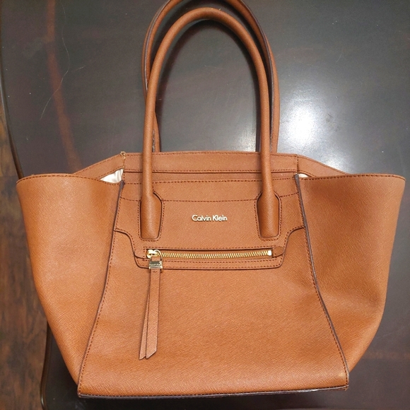 Calvin Klein Handbags - Calvin klein tote